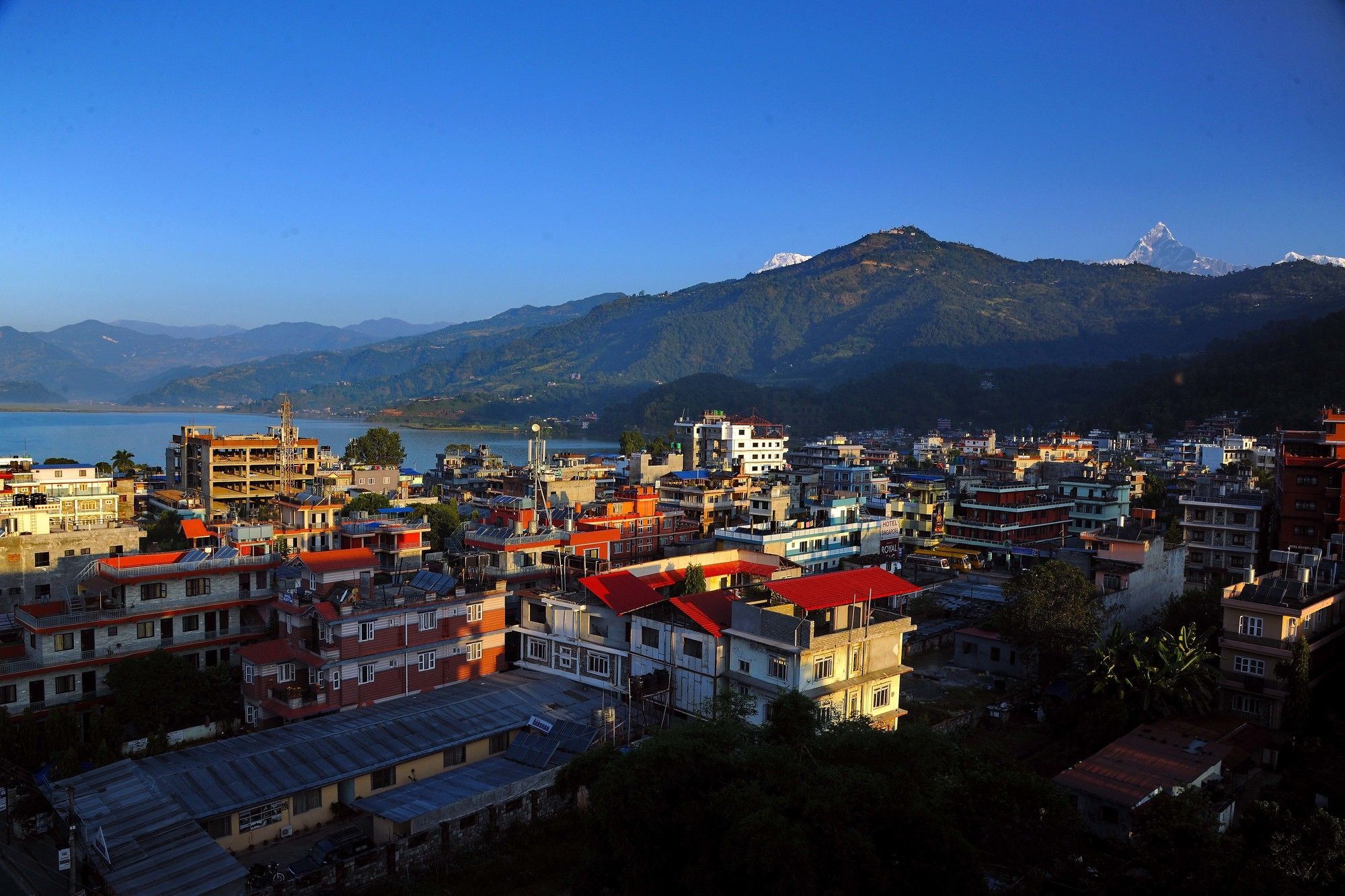 Hotel Queens Park Pokhara Ngoại thất bức ảnh